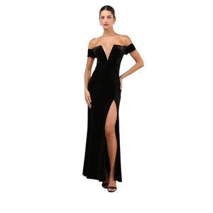 NWT Lulus Captivating Silhouette Black Velvet Off-the-Shoulder Dress